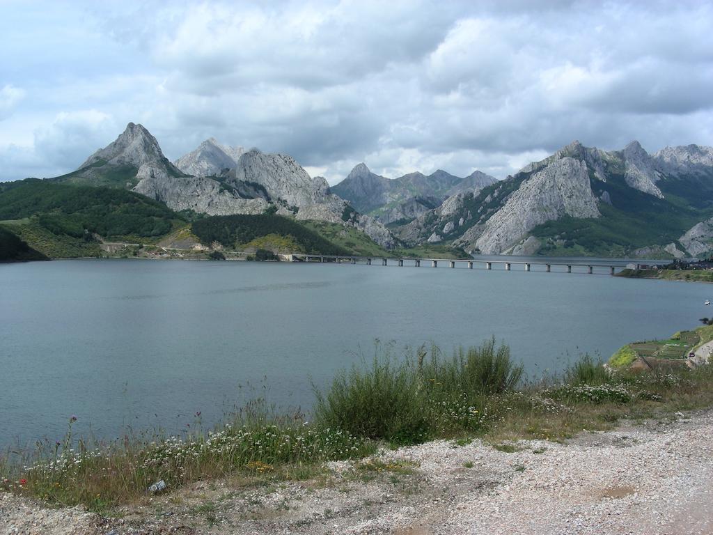El Invernal De Picos Portilla de la Reina Exteriör bild